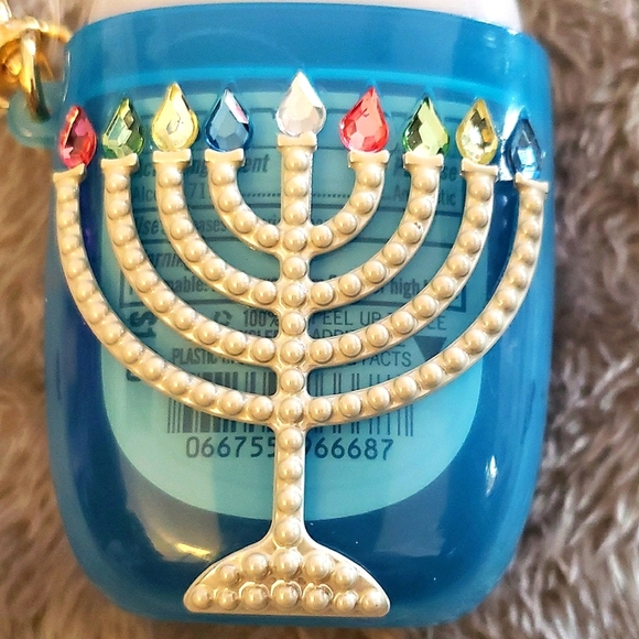 Bath & Bodyworks Blingy Hanukkah Menorah Pocketbac Holder w/Wildberry Lemonade - Picture 7 of 7